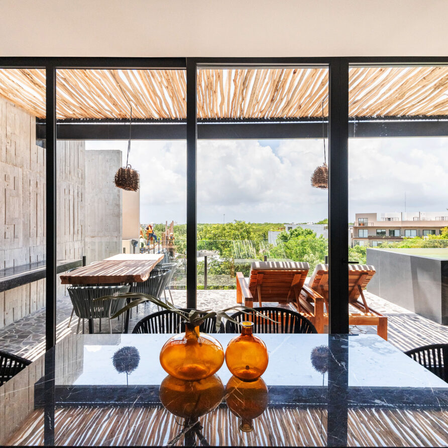 3 BR Luxury Penthouse with Pool